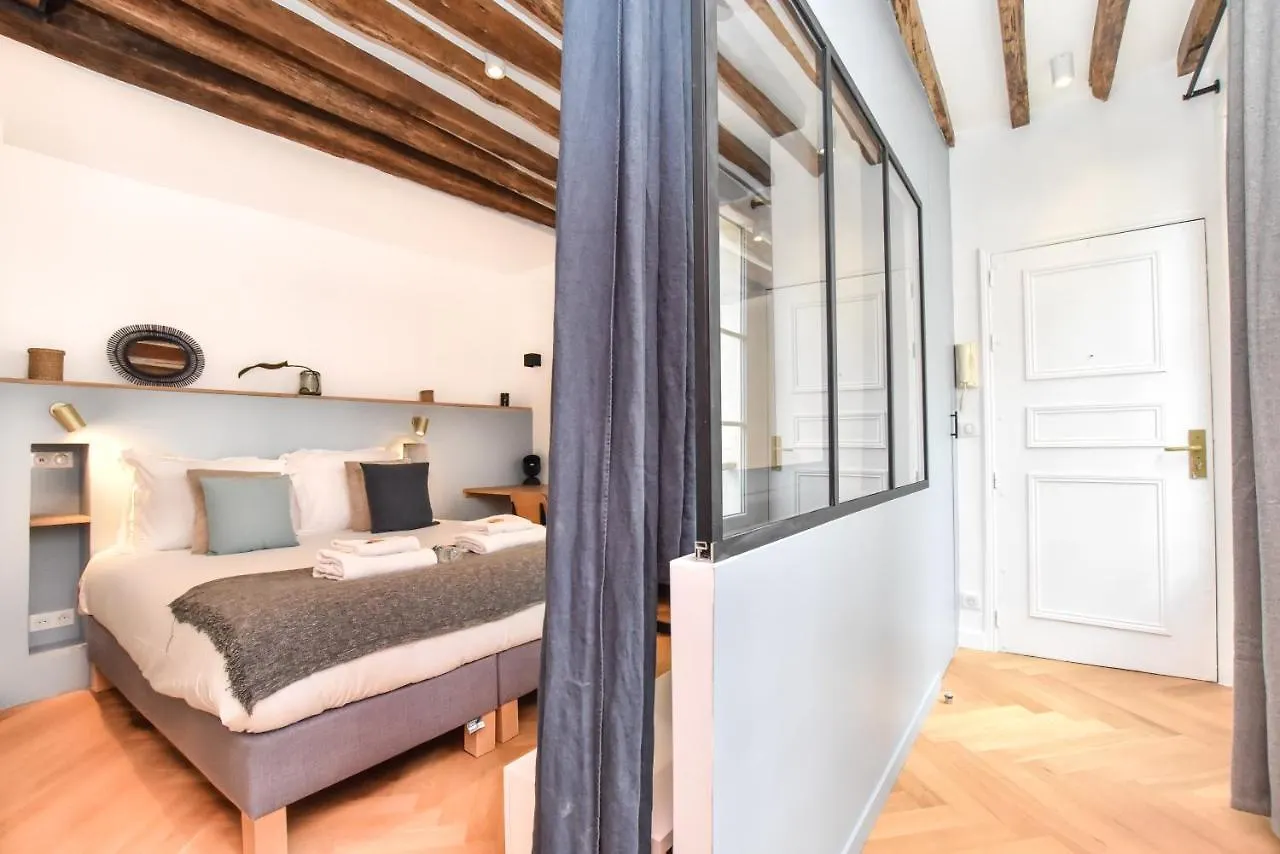 Authentic Apartment 1Br-4P Republique - Le Marais Paris France